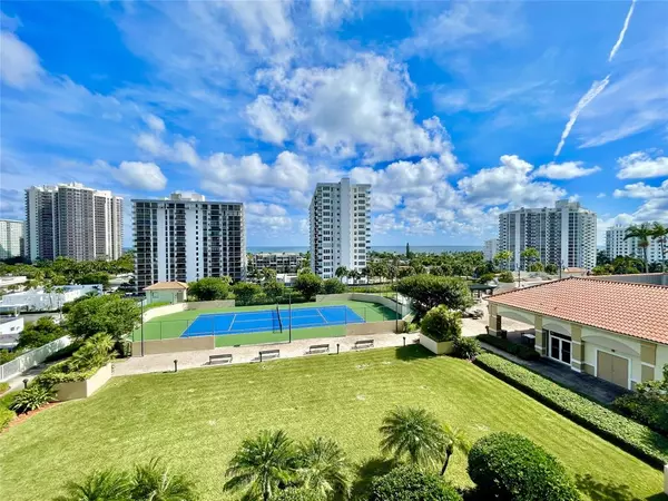 Fort Lauderdale, FL 33308,3020 NE 32nd Ave #905