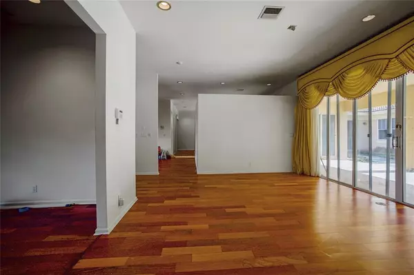 Plantation, FL 33317,140 Royal Palm Ct