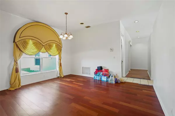 Plantation, FL 33317,140 Royal Palm Ct