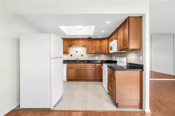 Deerfield Beach, FL 33442,2069 Oakridge F #2069