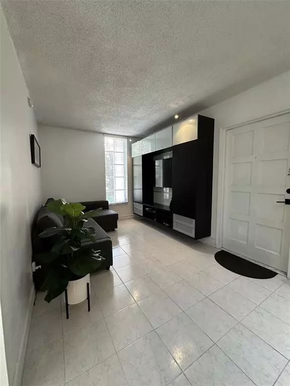 Pompano Beach, FL 33069,2601 S Course Dr #301