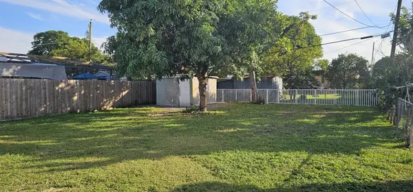 Hialeah, FL 33012,634 W 35th St