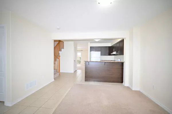 Barrie, ON L4N 0Y9,90 SOVEREIGN'S Gate #29