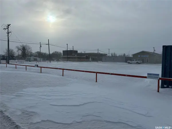 Estevan, SK S4A 0Y8,901 5th STREET