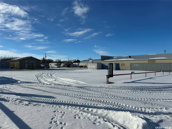 Estevan, SK S4A 0Y8,901 5th STREET