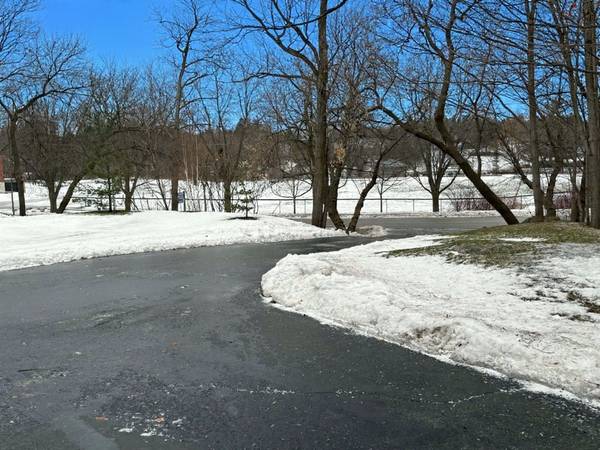 Milton, ON L0P 1B0,116 Campbell AVE E