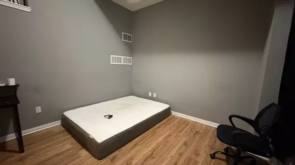 Mississauga, ON L5B 4N6,3030 Breakwater CT #56