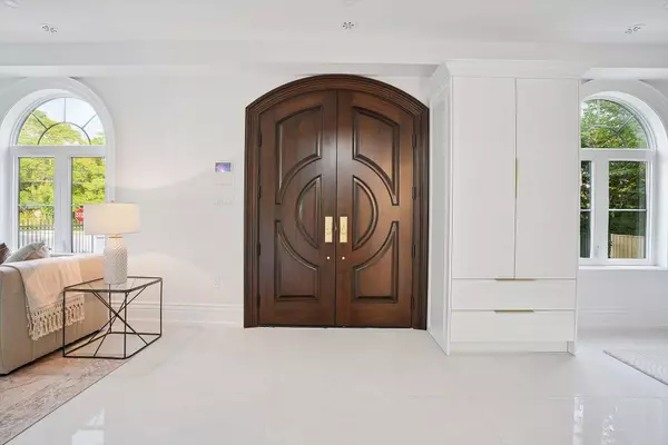 Burlington, ON L7N 1N5,452 Rothesay PL