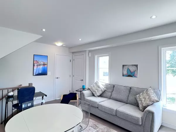 Mississauga, ON L5V 0E9,5953 Saigon ST #- Suit