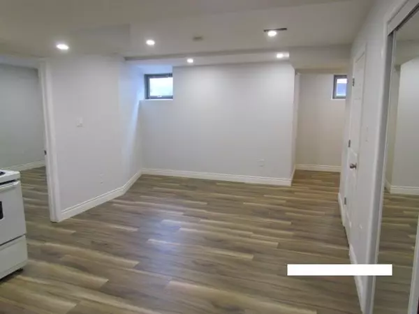 Burlington, ON L7L 7L3,5542 Twelve Mile TRL #Basement