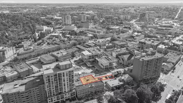 Guelph, ON N1H 4G1,40 Baker ST