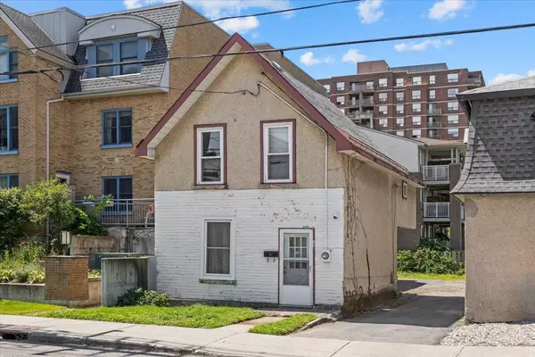 West Centre Town, ON K1Y 1L7,198 Hinchey AVE