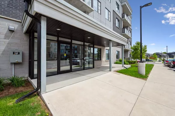 Centre Wellington, ON N1M 0J9,99A Farley RD #101