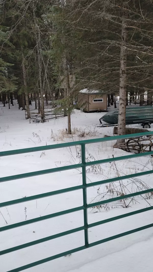 Stirling-rawdon, ON K0K 2M0,8 St. Marks RD