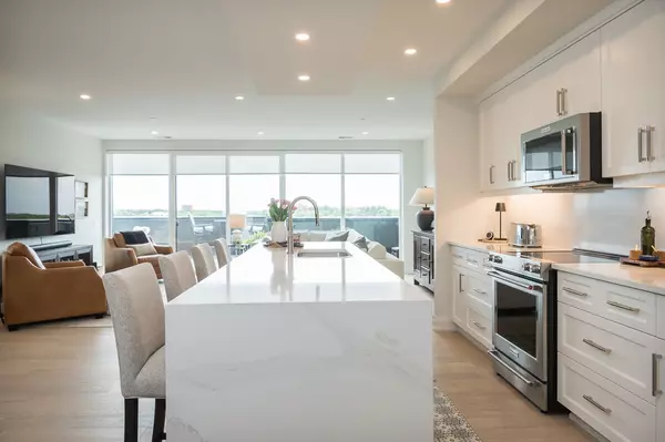 Guelph, ON N1E 5R3,71 Wyndham ST S #1301