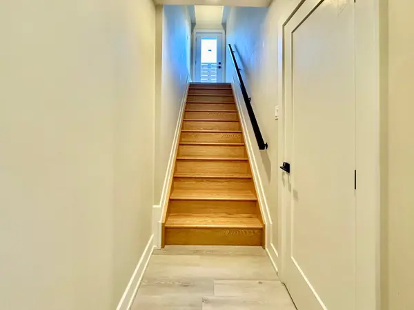 West Centre Town, ON K1Y 2S8,25 O'MEARA ST #B