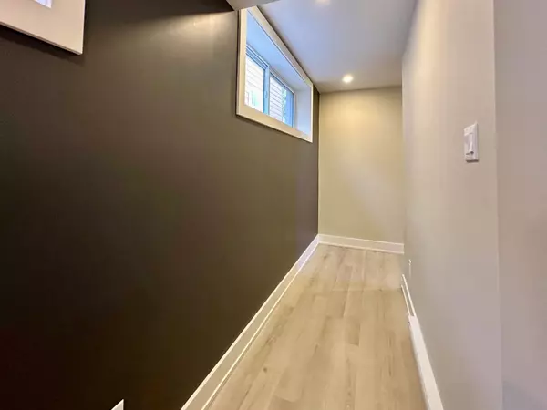 West Centre Town, ON K1Y 2S8,25 O'MEARA ST #B