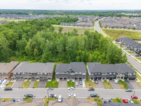 Blossom Park - Airport And Area, ON K4M 1B2,1016 EIDER ST