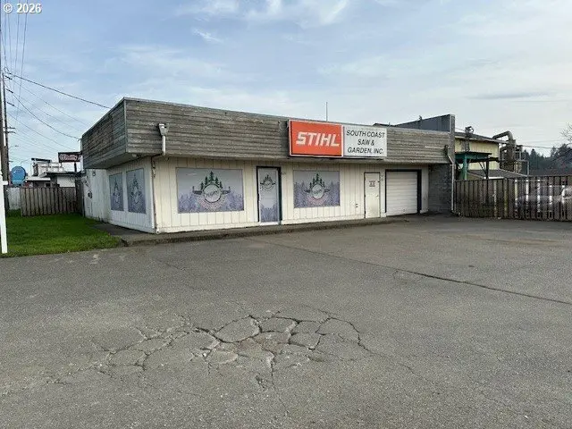 1120 S BROADWAY, Coos Bay, OR 97420