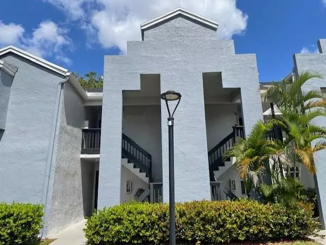 Hollywood, FL 33025,530 SW 113th Way #530