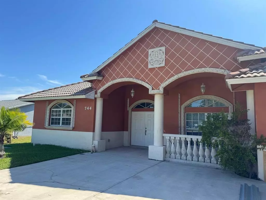 Port St Lucie, FL 34953,744 SW Del Rio Blvd