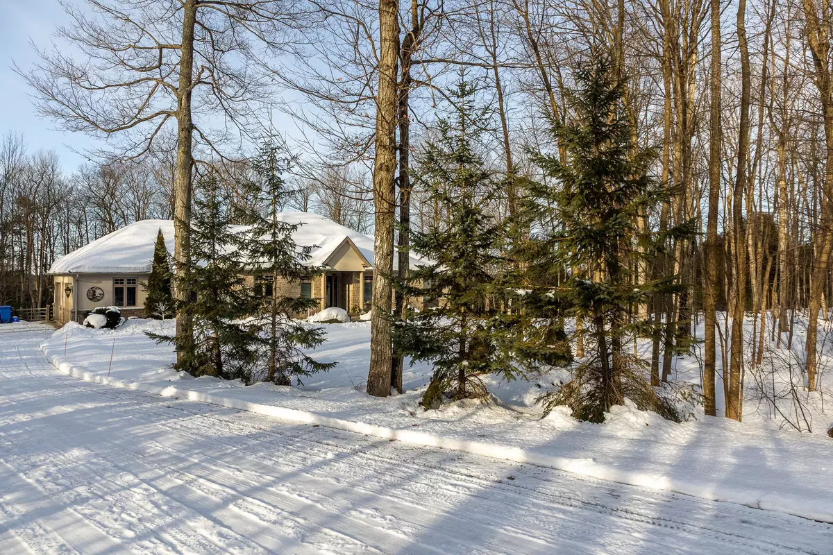 West Grey, ON N0C 1H0,414498 Baseline RD