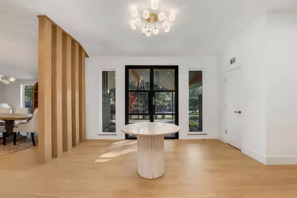 Dallas, TX 75240,6275 Preston Creek Drive