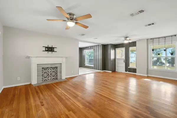 Fort Worth, TX 76111,2020 Balsam Street