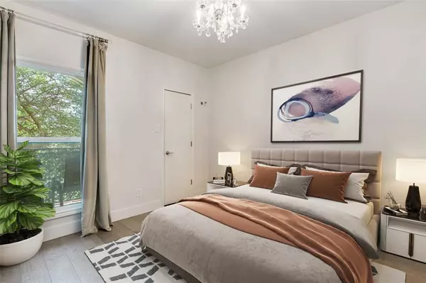 Dallas, TX 75219,4034 Rawlins Street #104