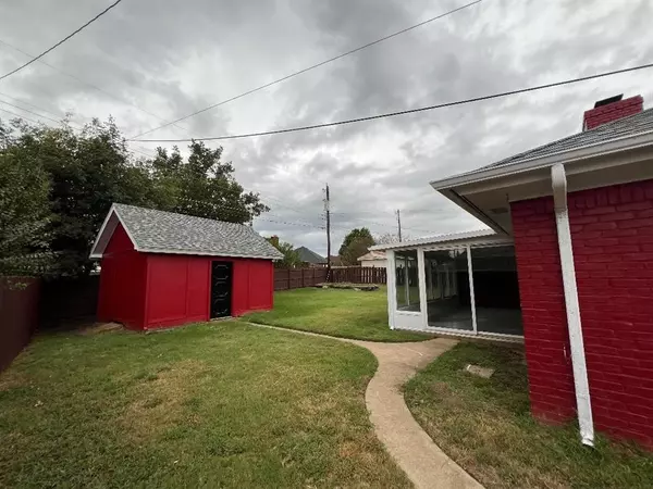 Cleburne, TX 76033,1500 Hyde Park Boulevard