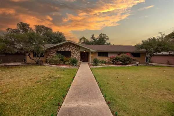 Greenville, TX 75402,5122 Meadowbrook Drive