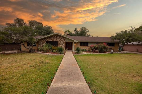 Greenville, TX 75402,5122 Meadowbrook Drive