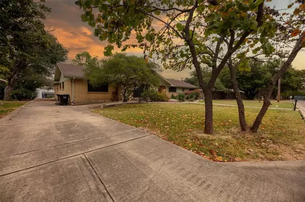 Greenville, TX 75402,5122 Meadowbrook Drive