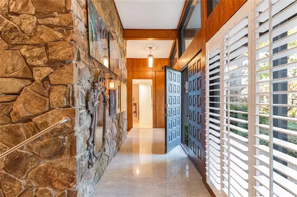 Dallas, TX 75231,6947 Arboreal Drive