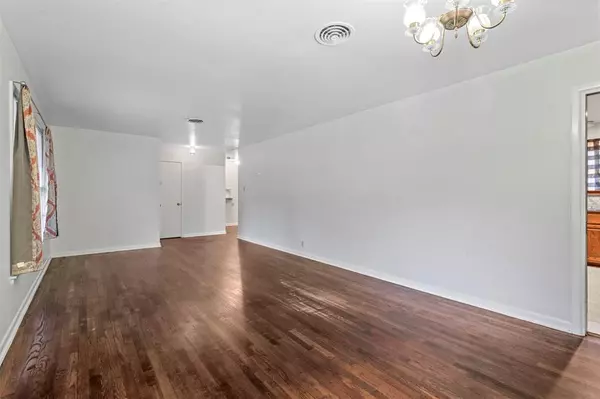 Denton, TX 76209,810 Linwood Drive