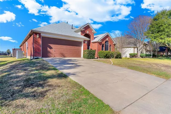 Burleson, TX 76028,2536 Briarcrest Drive