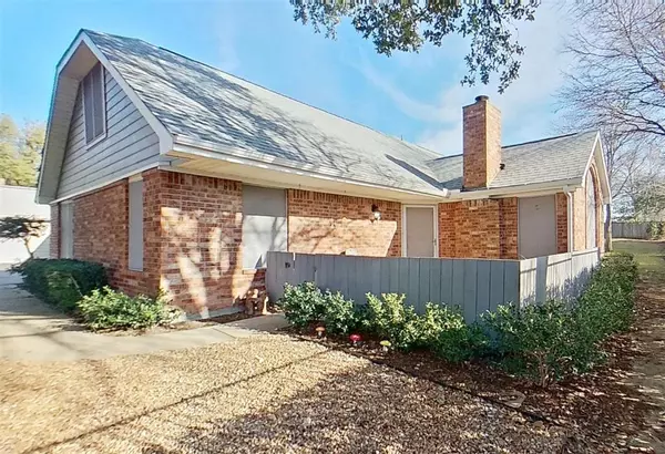 Arlington, TX 76012,1004 Bridges Drive