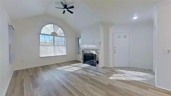 Arlington, TX 76012,1004 Bridges Drive