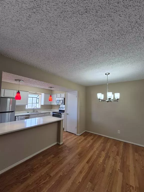 Dallas, TX 75248,15151 Berry Trail #106