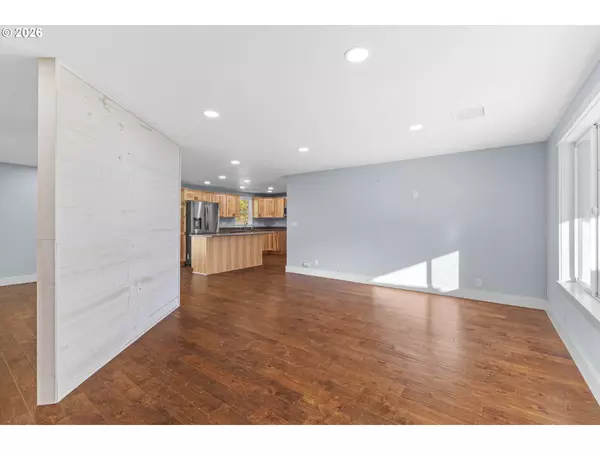 Myrtle Point, OR 97458,16855 HIGHWAY 42