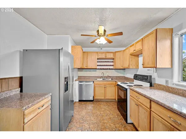 4690 IDAHO AVE, Salem, OR 97305