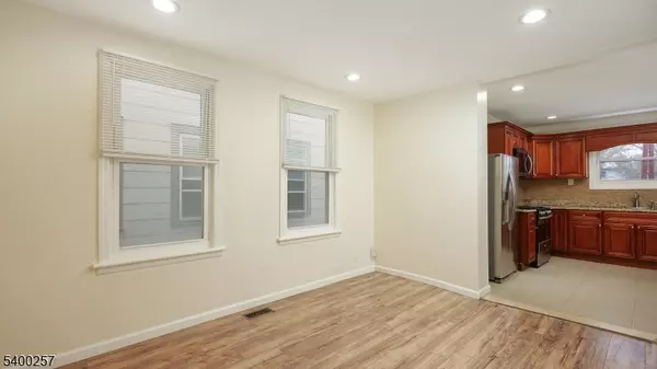 Roselle Boro, NJ 07203,157 W 2Nd Ave