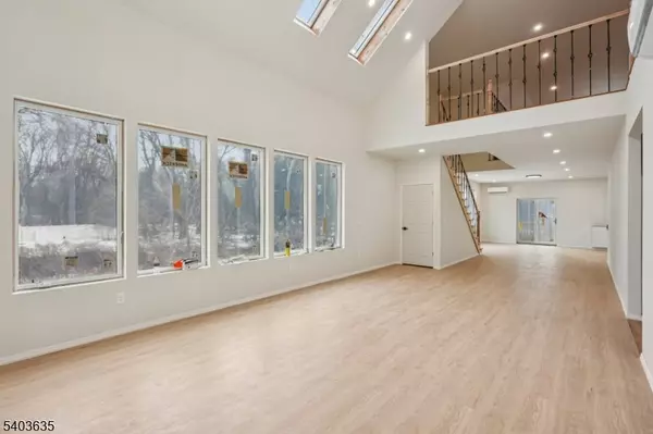 Wayne Twp., NJ 07470,109 Monmouth Ave