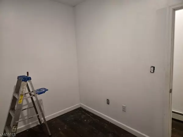 Newark City, NJ 07107,38 11th Ave