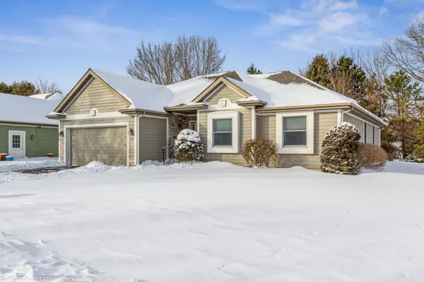 2381 Shoreham Highlands ST, St. Joseph, MI 49085
