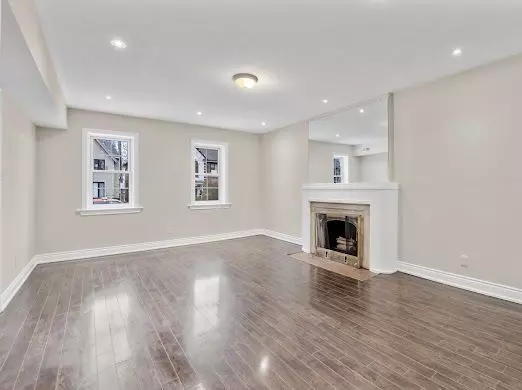 Toronto C03, ON M5P 3K5,1749 Bathurst ST #1