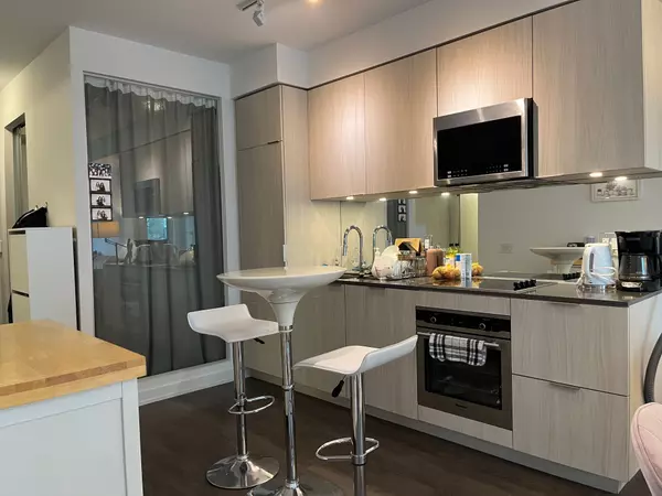 Toronto C02, ON M4V 2K3,609 Avenue RD #306