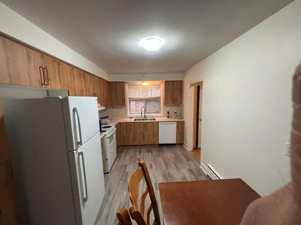 Toronto C04, ON M5M 1C3,429 Lawrence AVE W #2