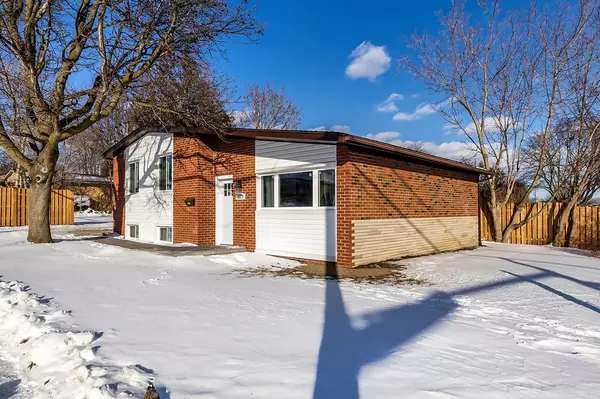 Oshawa, ON L1J 3S4,1377 Cedar ST