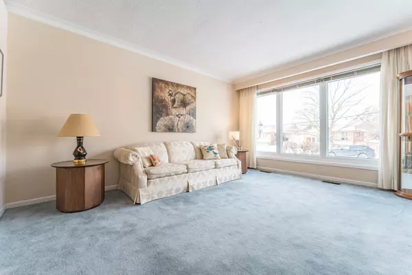 Toronto E08, ON M1J 2M3,37 Grace ST